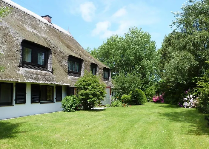 6 Im Haus Hallig Groede * Böhl