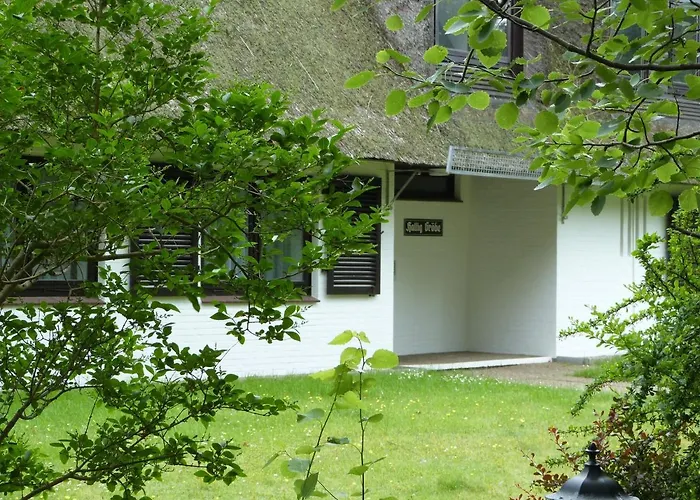 6 Im Haus Hallig Groede * Böhl