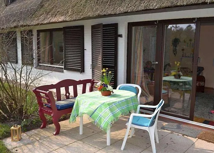 6 Im Haus Hallig Groede *